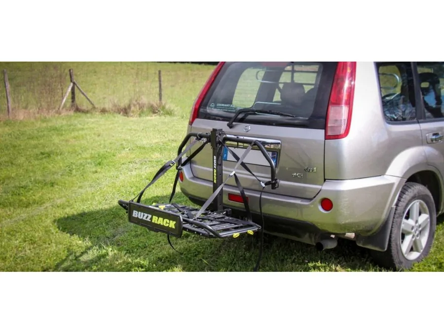BUZZRACK BuzzPro P10 na aute s nákladom