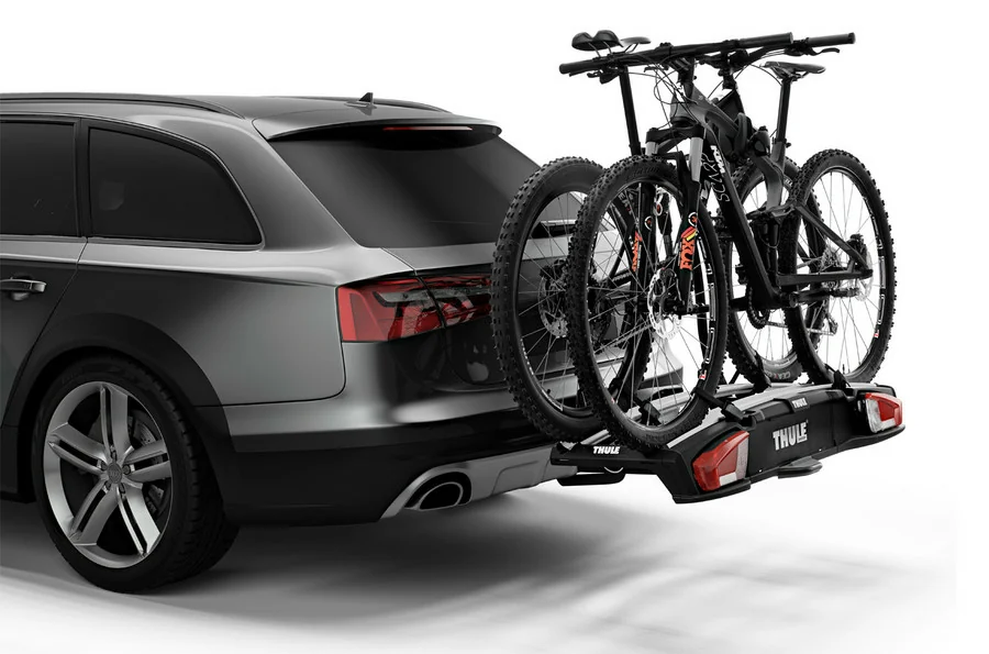 THULE VeloSpace XT 2 s dvoma bicyklami na aute